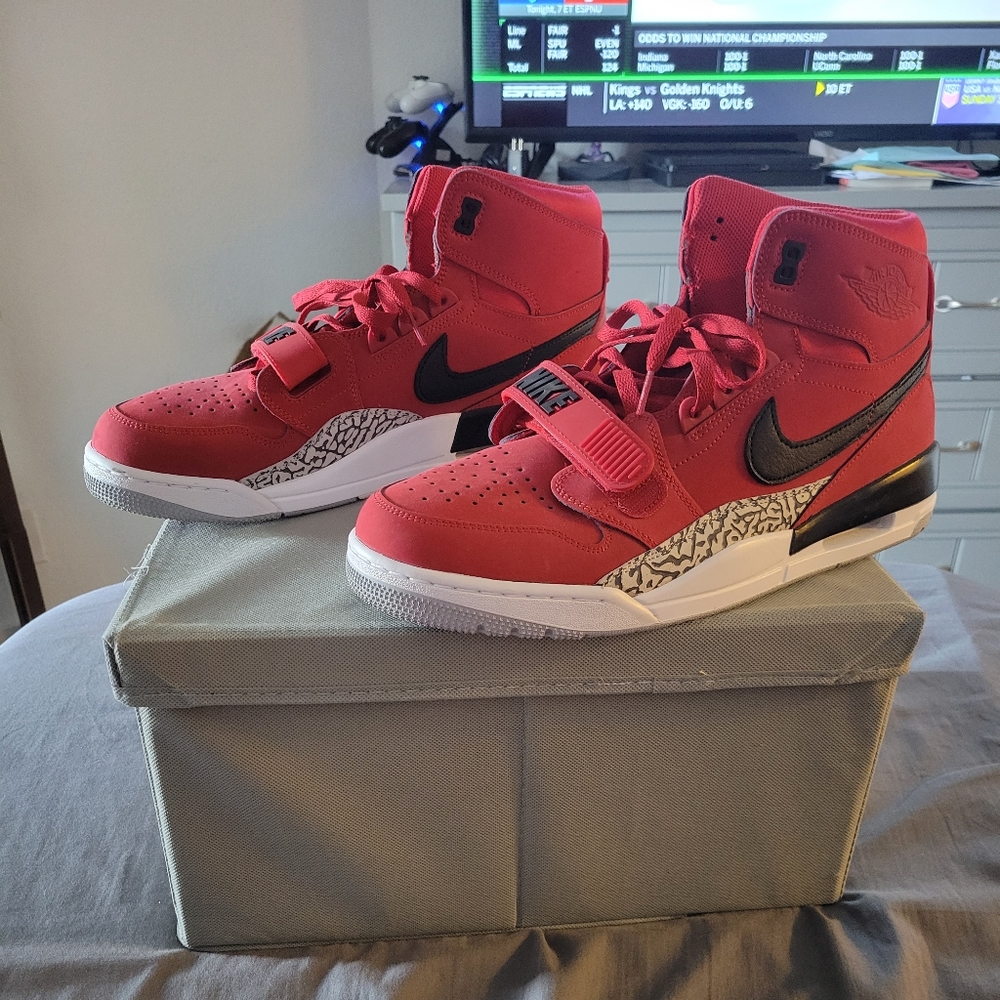 Mens jordan size 13